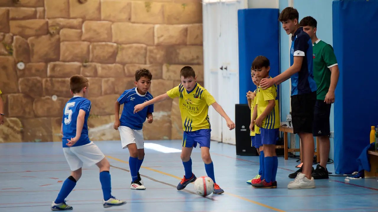 Segunda jornada del XXXIII edición del Torneo Santi Macaya de fútbol organizado por el Club Deportivo Amigó. IÑIGO ALZUGARAY