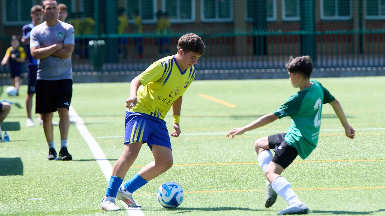 Segunda jornada del XXXIII edición del Torneo Santi Macaya de fútbol organizado por el Club Deportivo Amigó. IÑIGO ALZUGARAY
