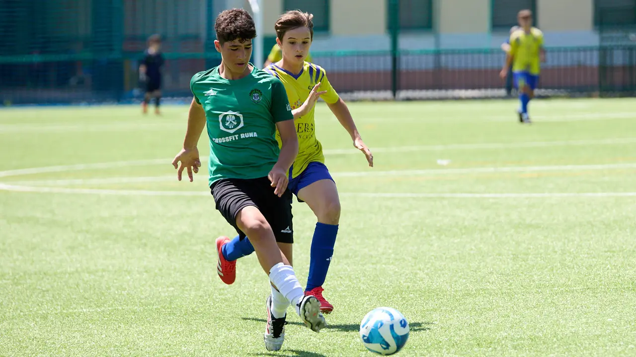 Segunda jornada del XXXIII edición del Torneo Santi Macaya de fútbol organizado por el Club Deportivo Amigó. IÑIGO ALZUGARAY
