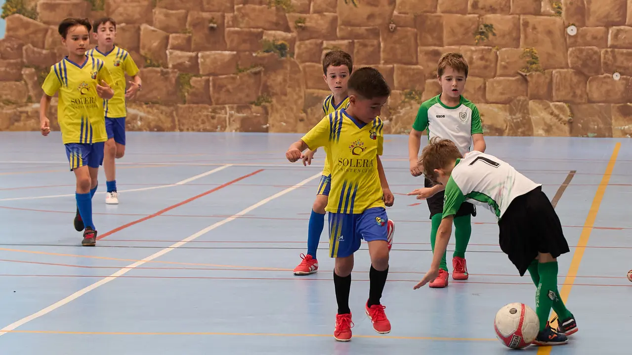 Segunda jornada del XXXIII edición del Torneo Santi Macaya de fútbol organizado por el Club Deportivo Amigó. IÑIGO ALZUGARAY