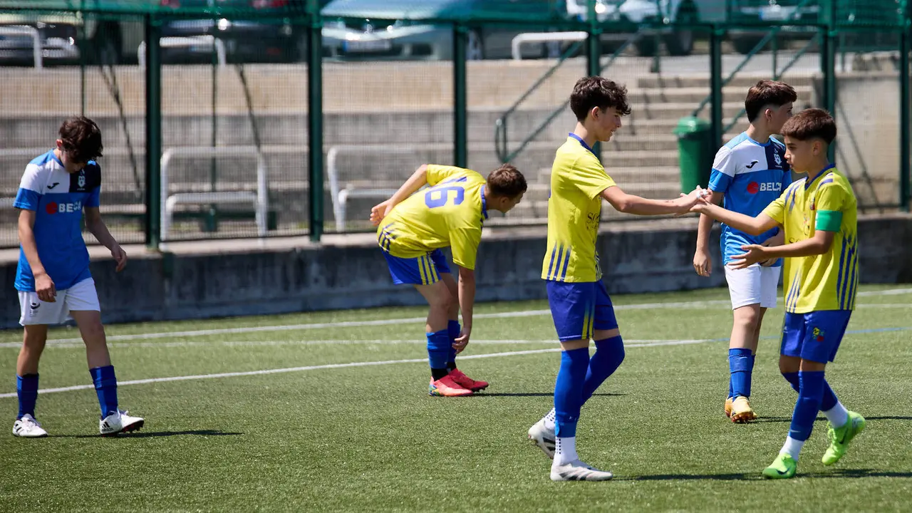 Segunda jornada del XXXIII edición del Torneo Santi Macaya de fútbol organizado por el Club Deportivo Amigó. IÑIGO ALZUGARAY