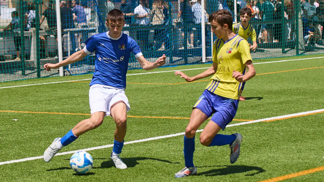 Segunda jornada del XXXIII edición del Torneo Santi Macaya de fútbol organizado por el Club Deportivo Amigó. IÑIGO ALZUGARAY
