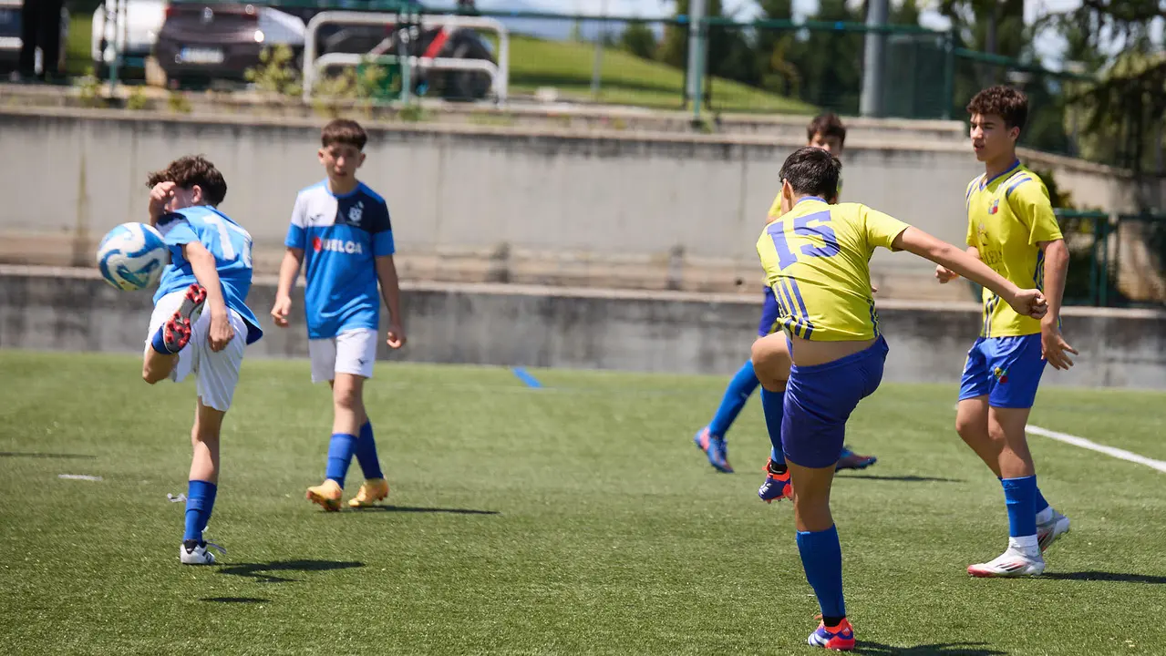Segunda jornada del XXXIII edición del Torneo Santi Macaya de fútbol organizado por el Club Deportivo Amigó. IÑIGO ALZUGARAY