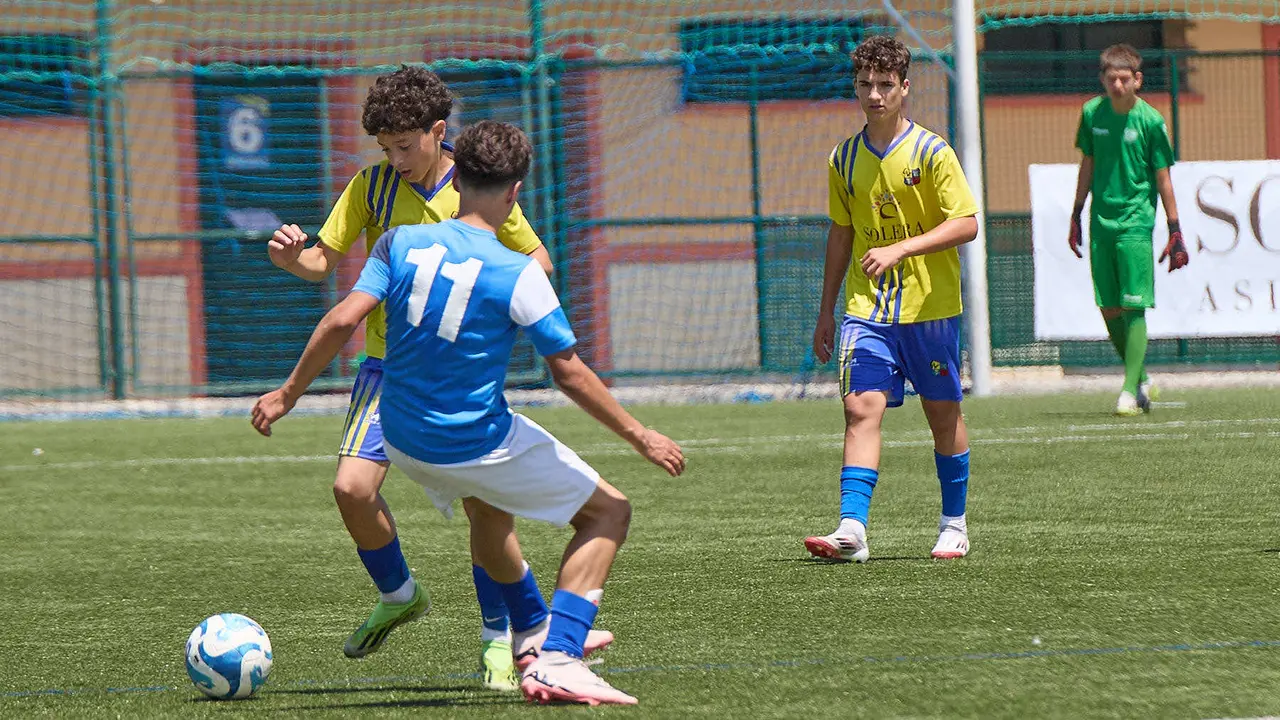 Segunda jornada del XXXIII edición del Torneo Santi Macaya de fútbol organizado por el Club Deportivo Amigó. IÑIGO ALZUGARAY