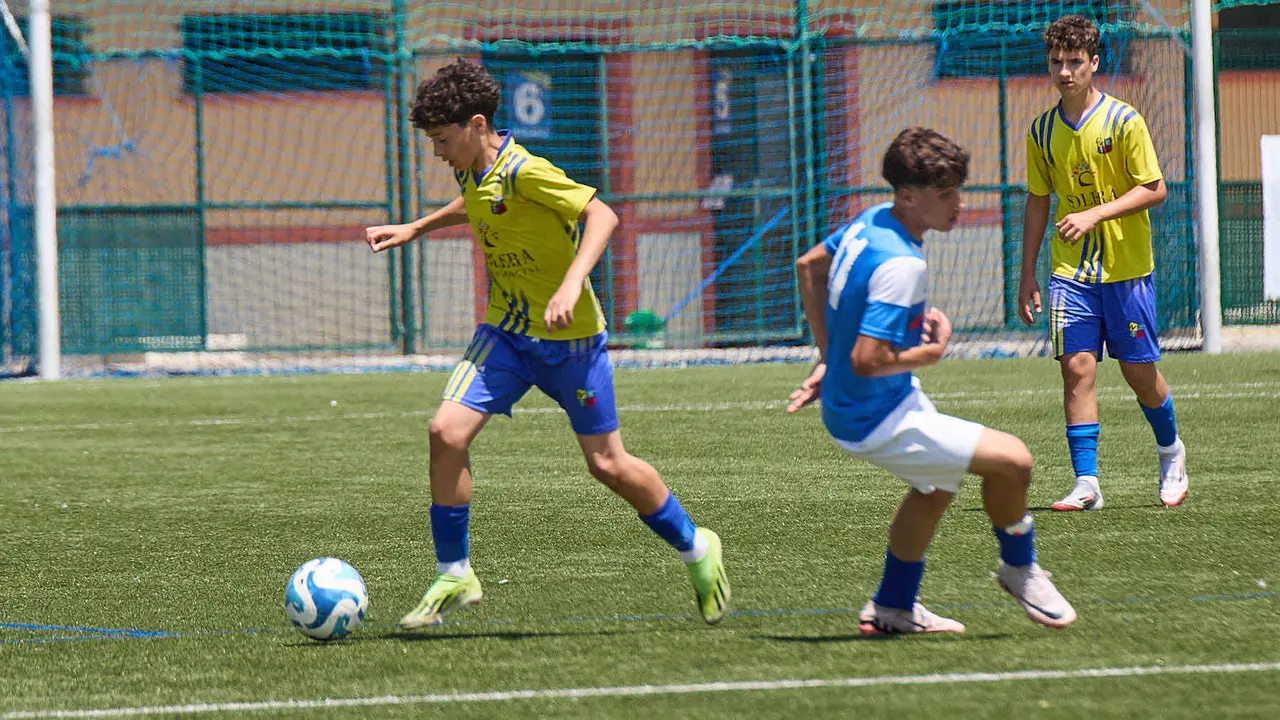 Segunda jornada del XXXIII edición del Torneo Santi Macaya de fútbol organizado por el Club Deportivo Amigó. IÑIGO ALZUGARAY