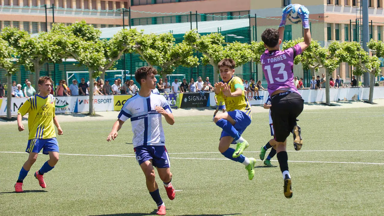 Segunda jornada del XXXIII edición del Torneo Santi Macaya de fútbol organizado por el Club Deportivo Amigó. IÑIGO ALZUGARAY