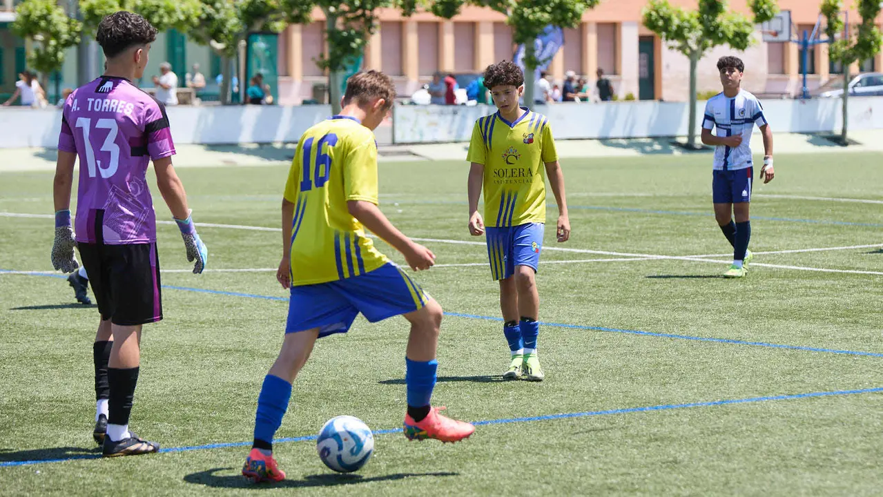 Segunda jornada del XXXIII edición del Torneo Santi Macaya de fútbol organizado por el Club Deportivo Amigó. IÑIGO ALZUGARAY