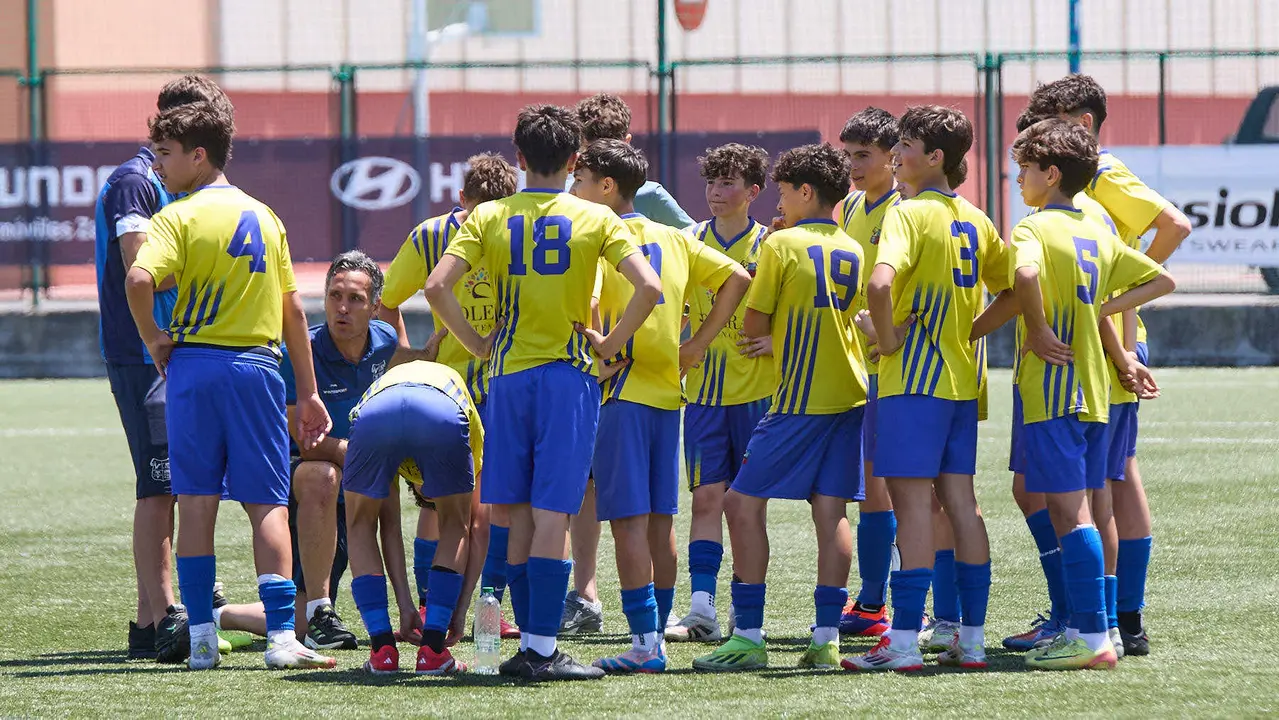 Segunda jornada del XXXIII edición del Torneo Santi Macaya de fútbol organizado por el Club Deportivo Amigó. IÑIGO ALZUGARAY