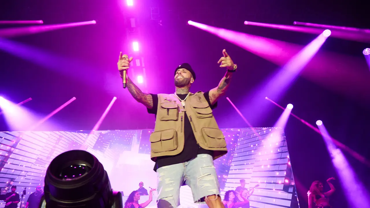 Concierto de Nicky Jam en el pabellón Navarra Arena de Pamplona, en el inicio de la gira europea Sunshine Tour del cantante colomboestadounidense de origen puertorriqueño. IÑIGO ALZUGARAY