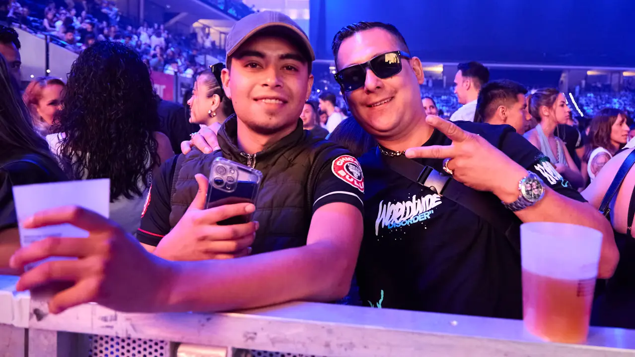 Concierto de Nicky Jam en el pabellón Navarra Arena de Pamplona, en el inicio de la gira europea Sunshine Tour del cantante colomboestadounidense de origen puertorriqueño. IÑIGO ALZUGARAY