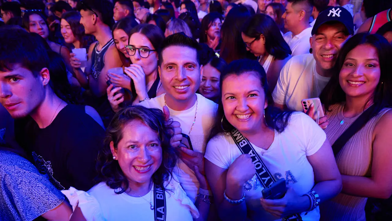 Concierto de Nicky Jam en el pabellón Navarra Arena de Pamplona, en el inicio de la gira europea Sunshine Tour del cantante colomboestadounidense de origen puertorriqueño. IÑIGO ALZUGARAY