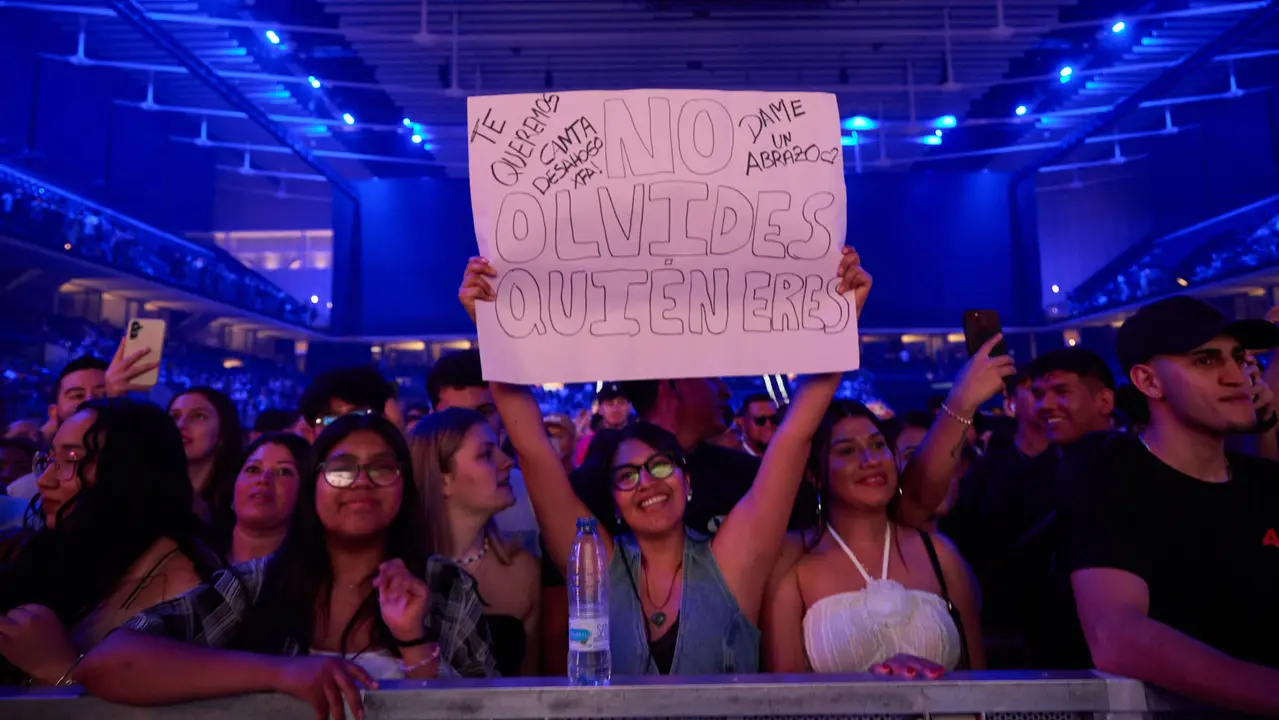 Concierto de Nicky Jam en el pabellón Navarra Arena de Pamplona, en el inicio de la gira europea Sunshine Tour del cantante colomboestadounidense de origen puertorriqueño. IÑIGO ALZUGARAY