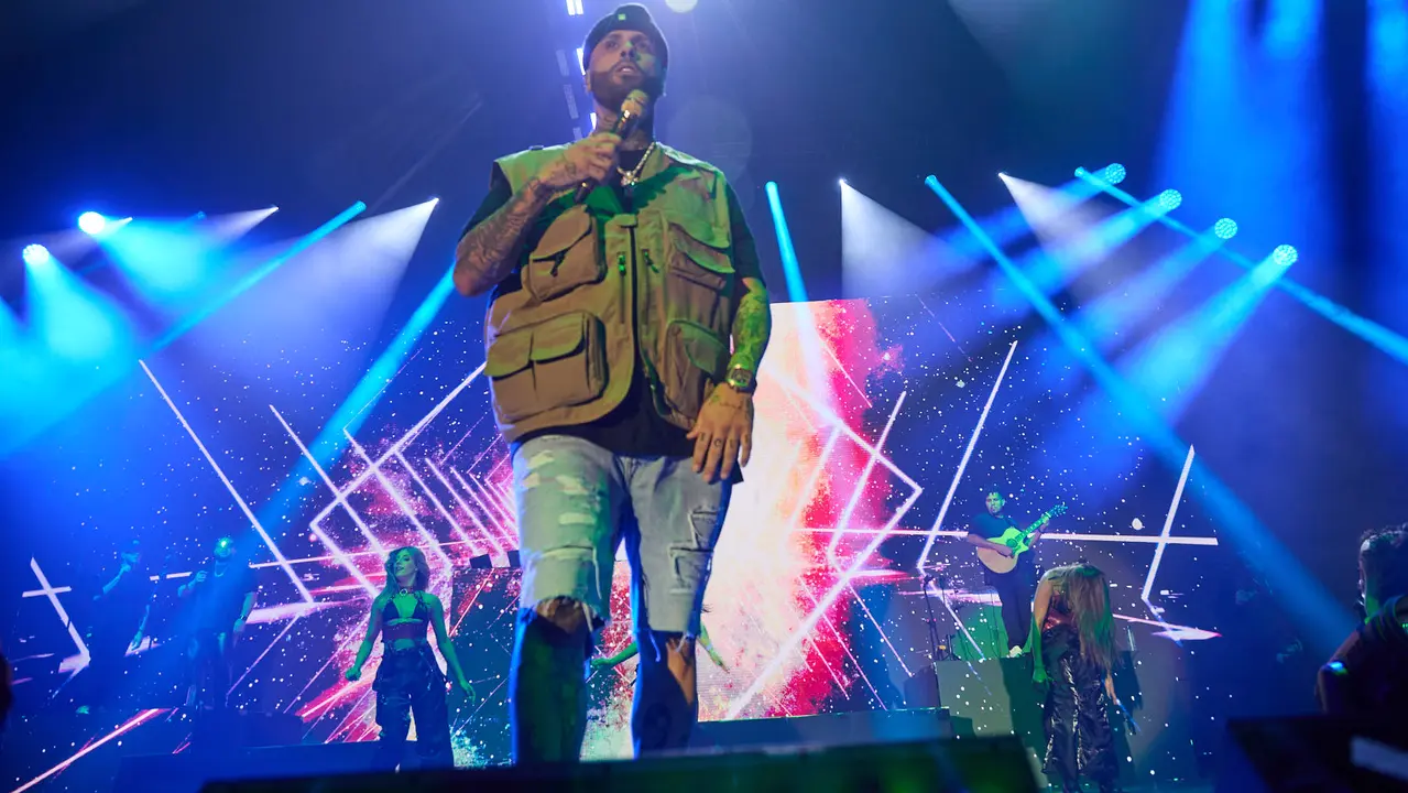 Concierto de Nicky Jam en el pabellón Navarra Arena de Pamplona, en el inicio de la gira europea Sunshine Tour del cantante colomboestadounidense de origen puertorriqueño. IÑIGO ALZUGARAY