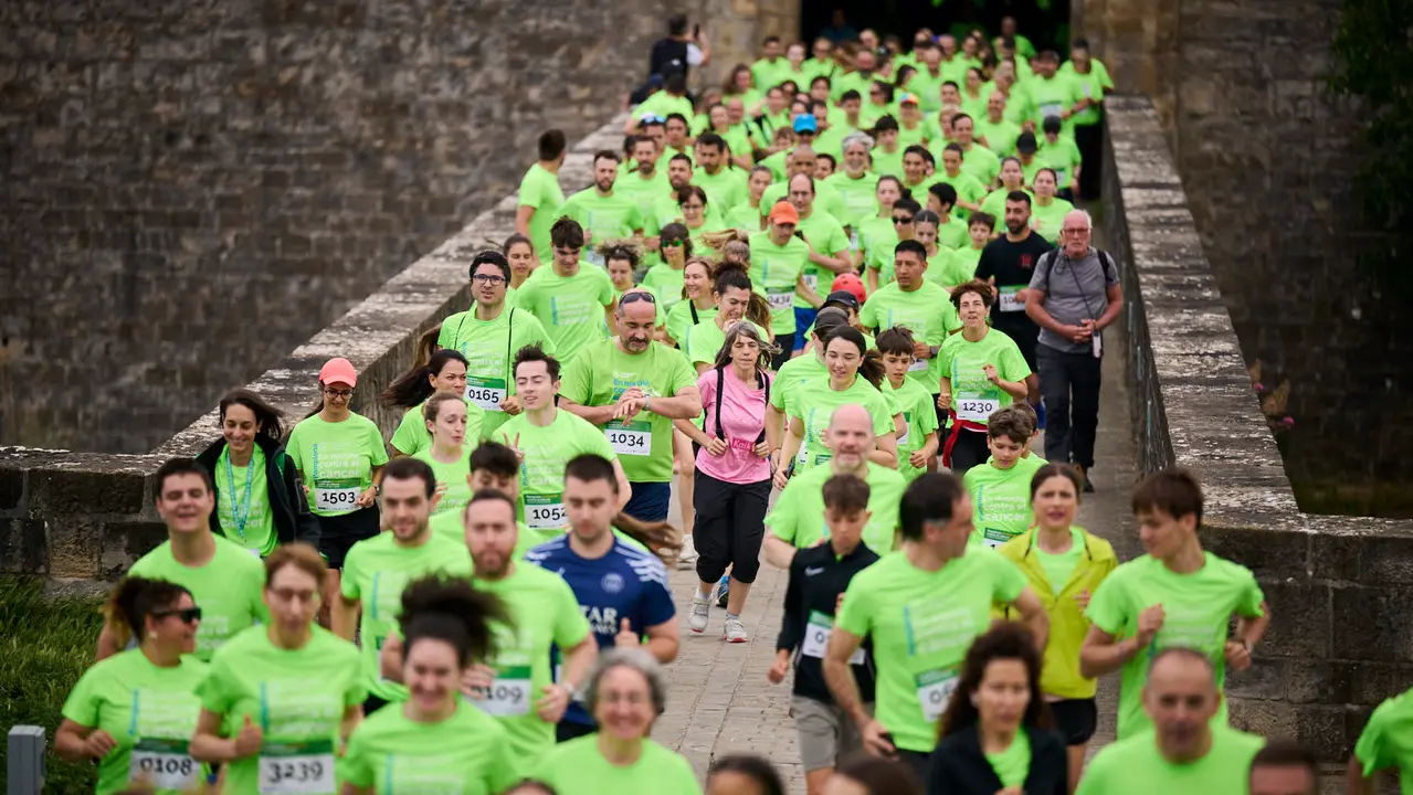 XI Marcha Contra el Cáncer 2025 en Pamplona. PABLO LASAOSA