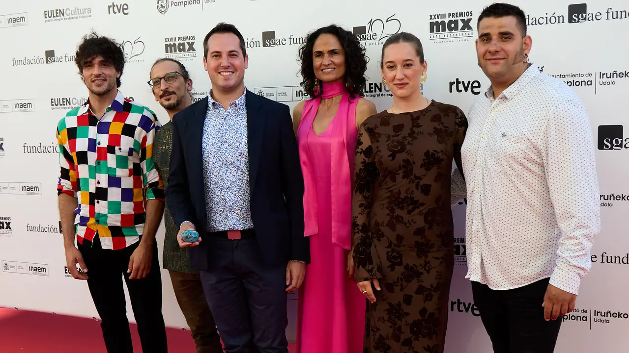 Alfombra roja y photocall de la XXVIII edición de los Premios Max de las Artes Escénicas que este año se ha celebrado en el Teatro Gayarre de Pamplona. IÑIGO ALZUGARAY
