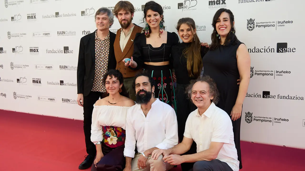 Alfombra roja y photocall de la XXVIII edición de los Premios Max de las Artes Escénicas que este año se ha celebrado en el Teatro Gayarre de Pamplona. IÑIGO ALZUGARAY