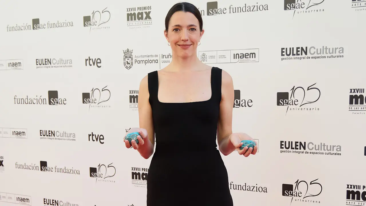Alfombra roja y photocall de la XXVIII edición de los Premios Max de las Artes Escénicas que este año se ha celebrado en el Teatro Gayarre de Pamplona. IÑIGO ALZUGARAY