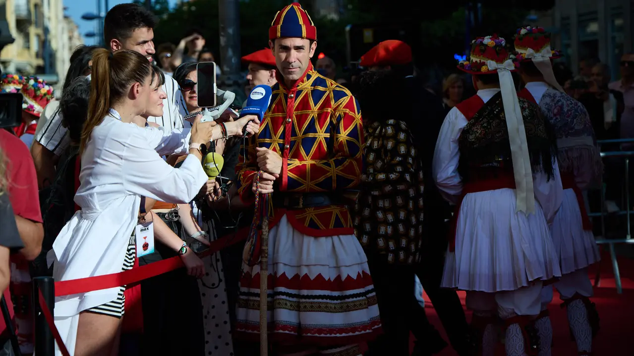 Alfombra roja y photocall de la XXVIII edición de los Premios Max de las Artes Escénicas que este año se ha celebrado en el Teatro Gayarre de Pamplona. IÑIGO ALZUGARAY