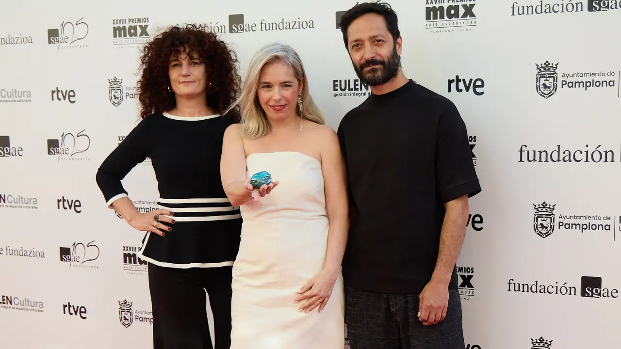 Alfombra roja y photocall de la XXVIII edición de los Premios Max de las Artes Escénicas que este año se ha celebrado en el Teatro Gayarre de Pamplona. IÑIGO ALZUGARAY