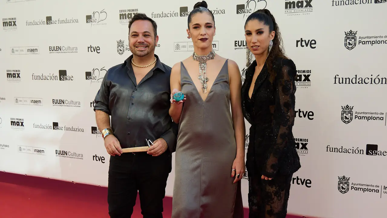 Alfombra roja y photocall de la XXVIII edición de los Premios Max de las Artes Escénicas que este año se ha celebrado en el Teatro Gayarre de Pamplona. IÑIGO ALZUGARAY