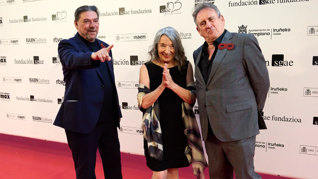 Alfombra roja y photocall de la XXVIII edición de los Premios Max de las Artes Escénicas que este año se ha celebrado en el Teatro Gayarre de Pamplona. IÑIGO ALZUGARAY