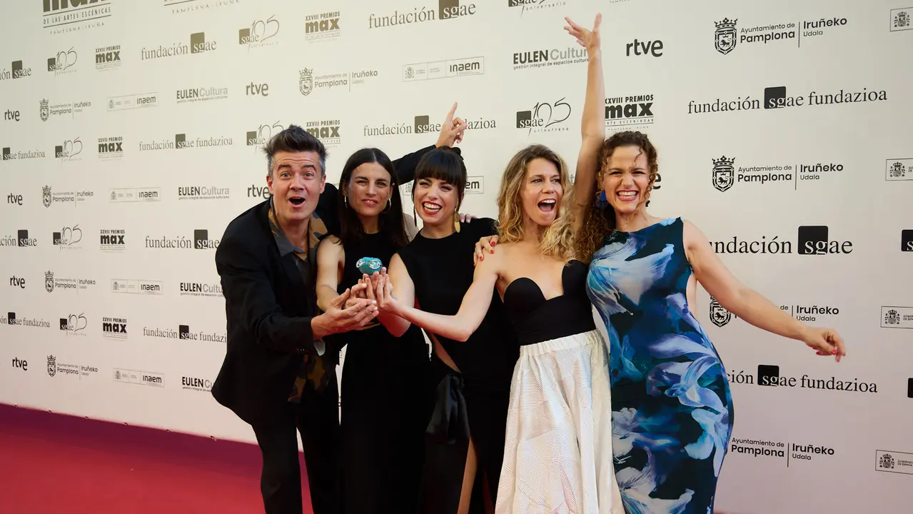 Alfombra roja y photocall de la XXVIII edición de los Premios Max de las Artes Escénicas que este año se ha celebrado en el Teatro Gayarre de Pamplona. IÑIGO ALZUGARAY