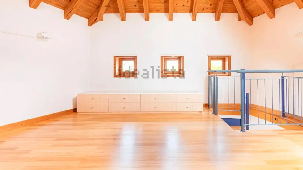 Casa en venta en Zolina. IDEALISTA