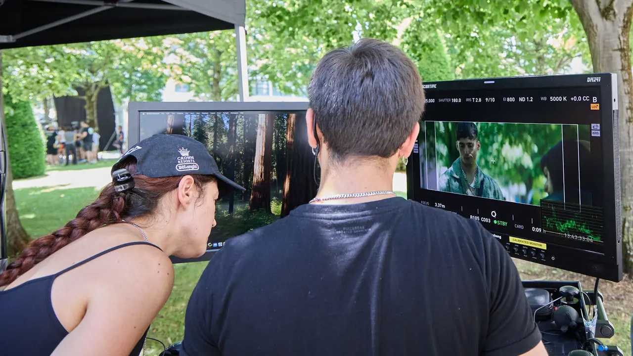 Rodaje en la UPNA de la serie 'Millennial Mal' creada por Lorena Iglesias y Andrea Jaurrieta para Filmin. IÑIGO ALZUGARAY