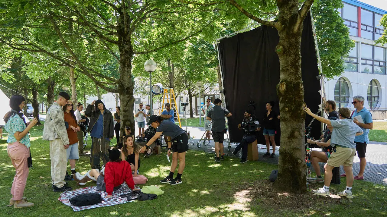 Rodaje en la UPNA de la serie 'Millennial Mal' creada por Lorena Iglesias y Andrea Jaurrieta para Filmin. IÑIGO ALZUGARAY