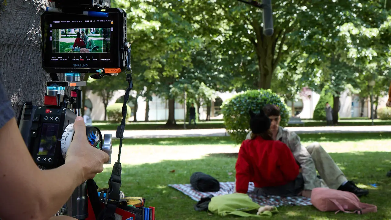 Rodaje en la UPNA de la serie 'Millennial Mal' creada por Lorena Iglesias y Andrea Jaurrieta para Filmin. IÑIGO ALZUGARAY