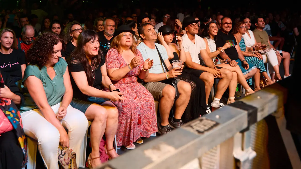 Concierto de Joaquín Sabina en el pabellón Navarra Arena de Pamplona dentro de su gira de despedida 'Hola y adiós'. IÑIGO ALZUGARAY