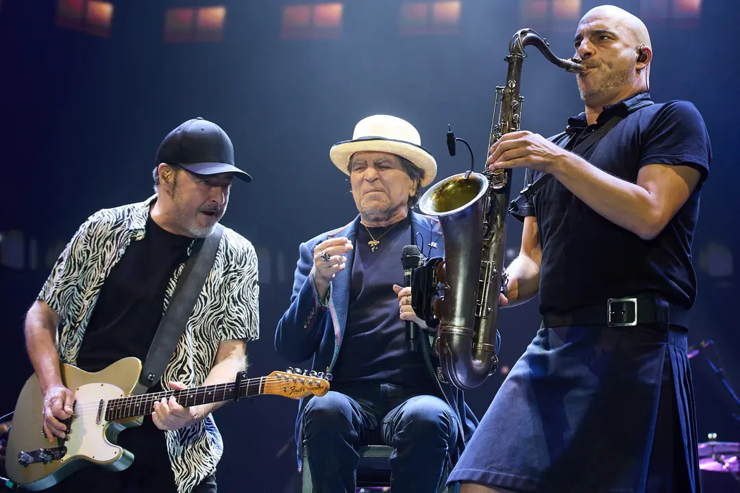 Concierto de Joaquín Sabina en el pabellón Navarra Arena de Pamplona dentro de su gira de despedida 'Hola y adiós'. IÑIGO ALZUGARAY