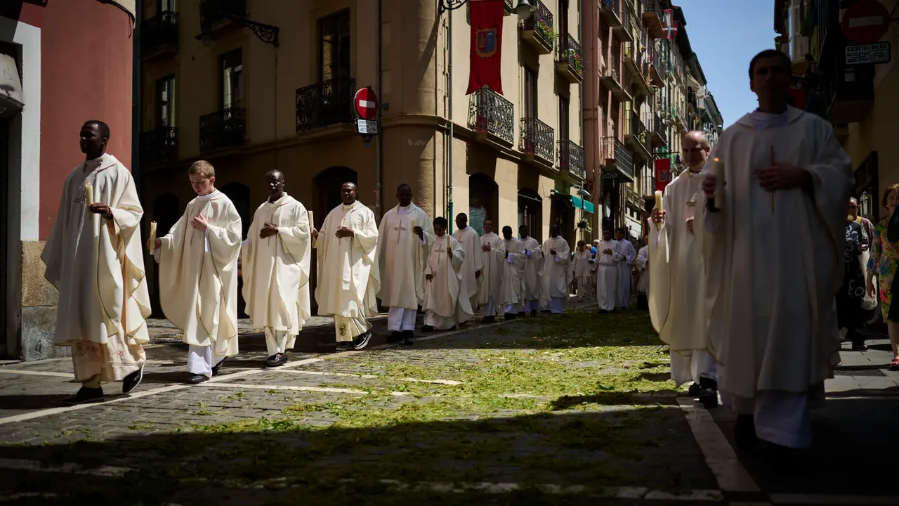 Procesión del Corpus Christi 2025 por las calles de Pamplona. PABLO LASAOSA