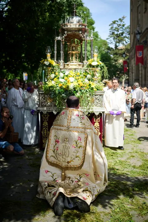 Procesión del Corpus Christi 2025 por las calles de Pamplona. PABLO LASAOSA