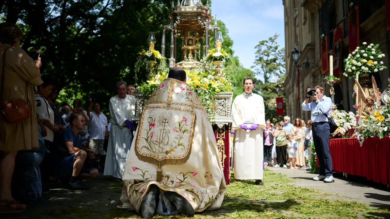 Procesión del Corpus Christi 2025 por las calles de Pamplona. PABLO LASAOSA