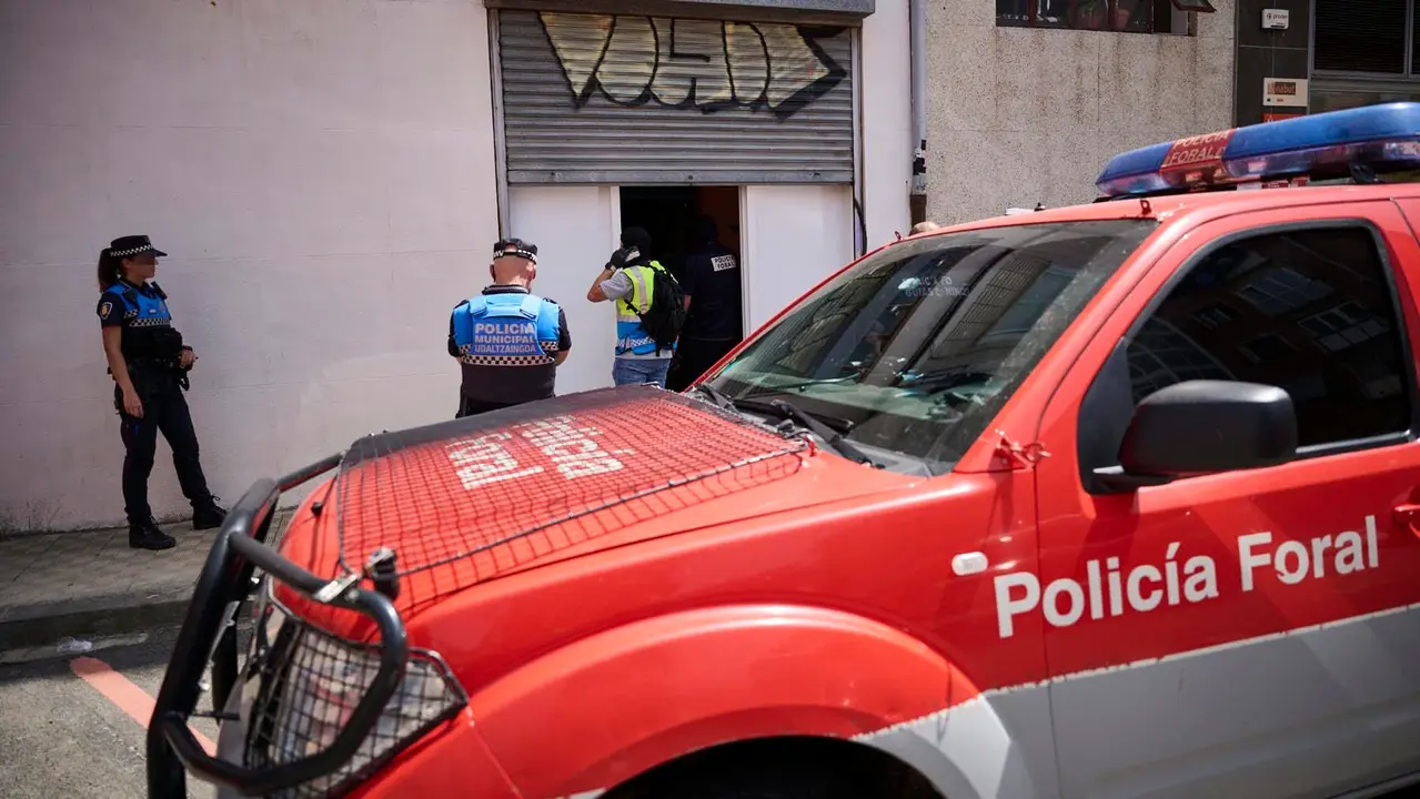 Operación de la Policía Municipal y la Policía Foral contra una banda criminal que actuaba en el Casco Antiguo de Pamplona. PABLO LASAOSA