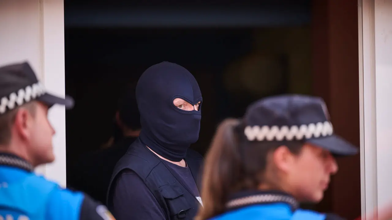 Operación de la Policía Municipal y la Policía Foral contra una banda criminal que actuaba en el Casco Antiguo de Pamplona. PABLO LASAOSA
