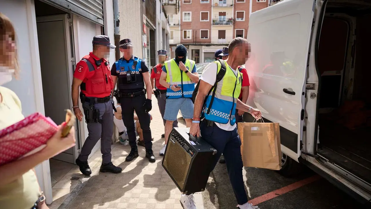Operación de la Policía Municipal y la Policía Foral contra una banda criminal que actuaba en el Casco Antiguo de Pamplona. PABLO LASAOSA