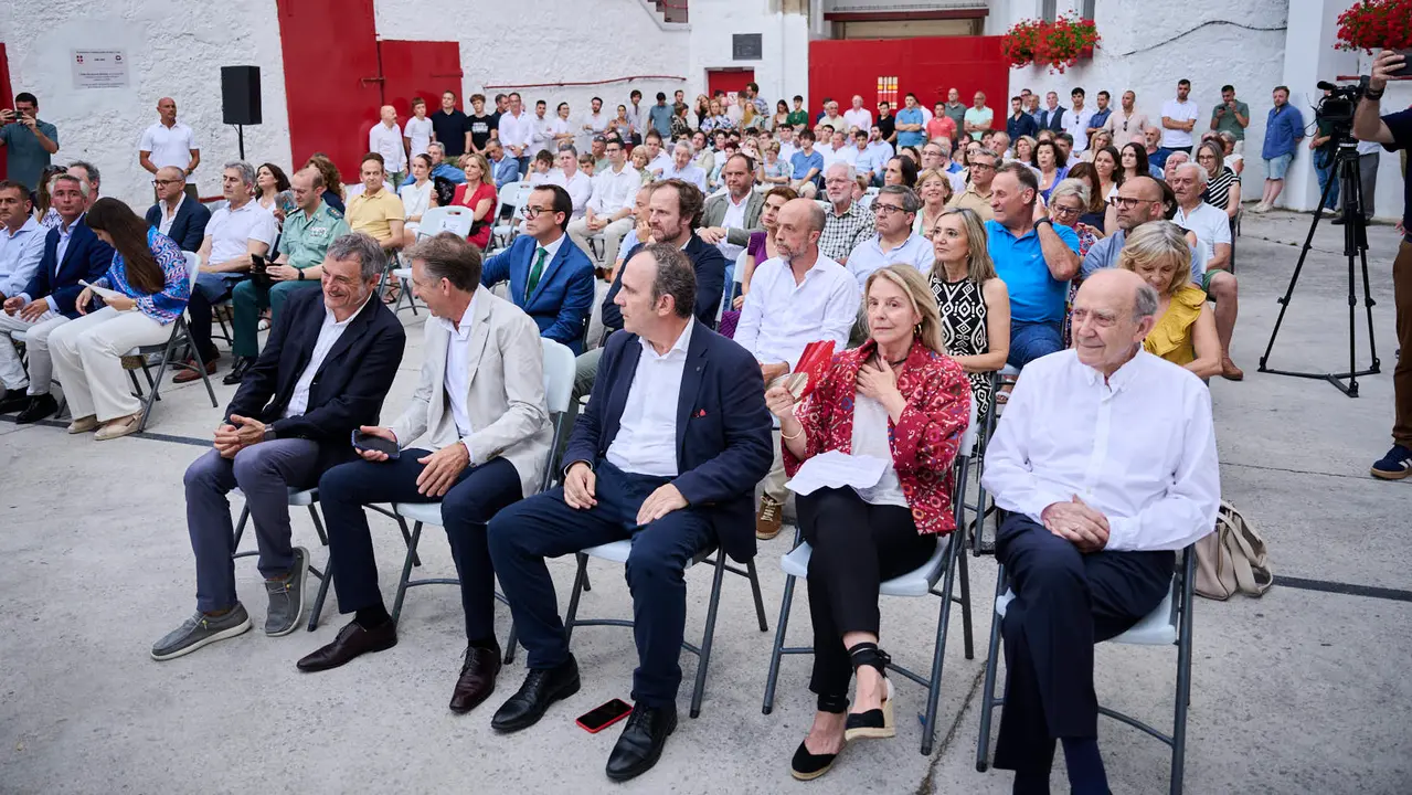 Entrega de los Premios Ciudadela de Pamplona 2024 , organizados por El Corte Inglés de Pamplona y Onda Cero. Acudirán en persona a recogerlos los premiados: Pablo Hermoso de Mendoza, Pablo Aguado y Jarocho. PABLO LASAOSA