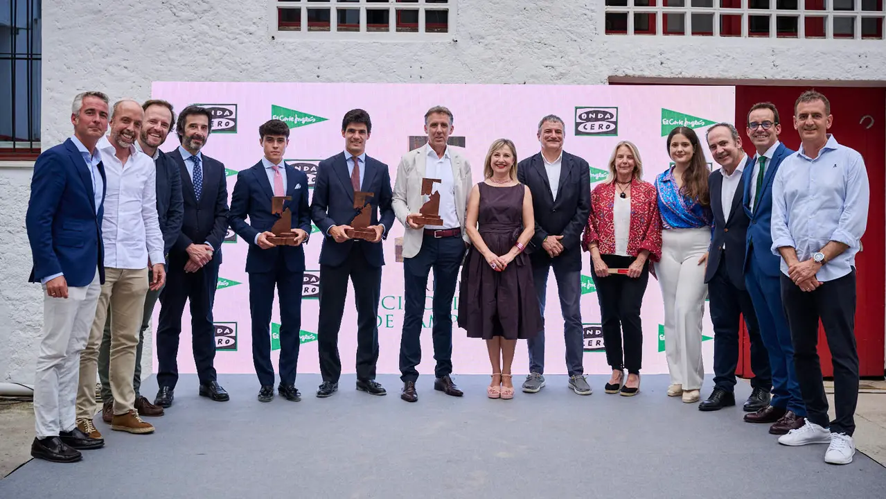Entrega de los Premios Ciudadela de Pamplona 2024 , organizados por El Corte Inglés de Pamplona y Onda Cero. Acudirán en persona a recogerlos los premiados: Pablo Hermoso de Mendoza, Pablo Aguado y Jarocho. PABLO LASAOSA