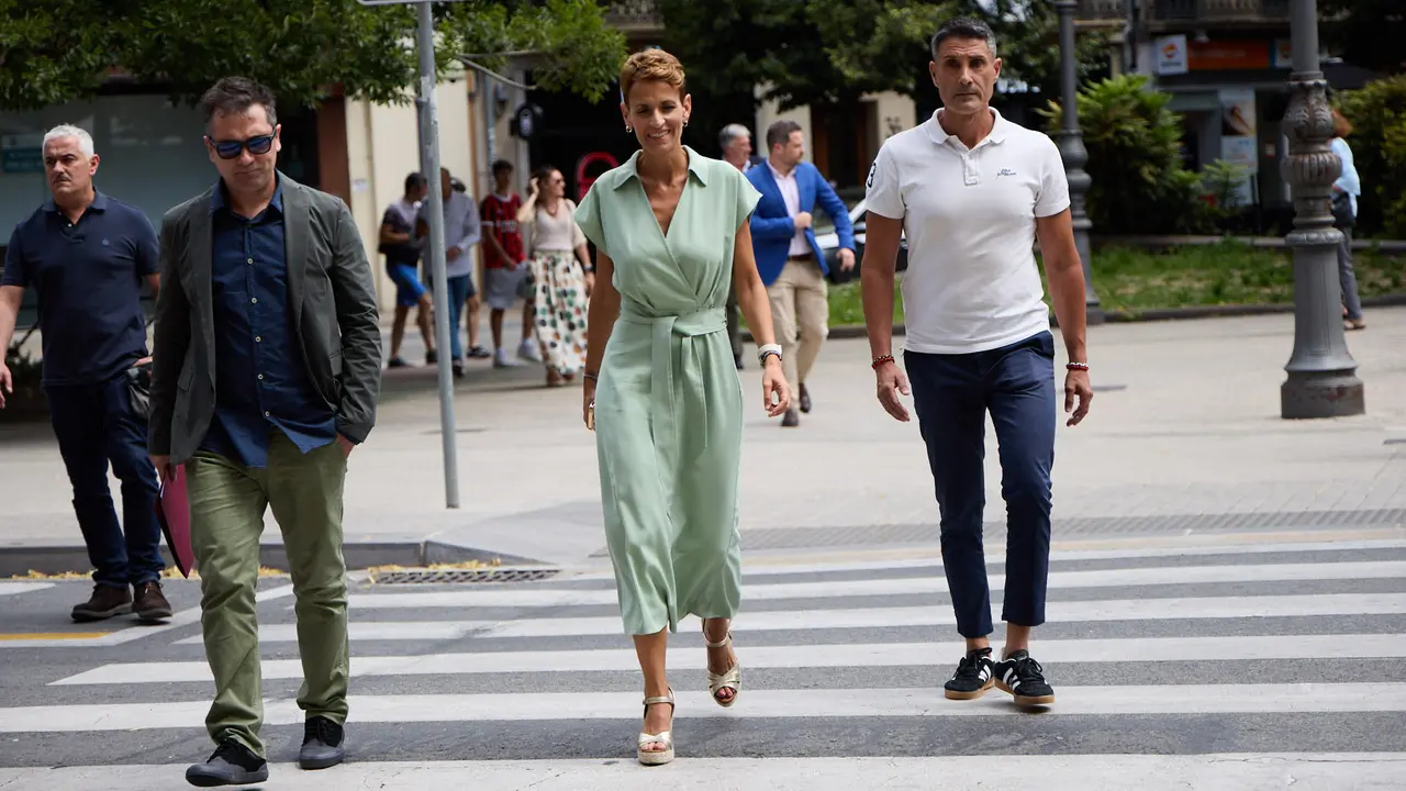 La presidenta de Navarra, María Chivite, y el presidente del Parlamento de Navarra, Unai Hualde, participan en un acto conmemorativo del 25º aniversario de la aprobación de la ley foral del Defensor del Pueblo de Navarra. También participan Ángel Gabilondo, Defensor del Pueblo en el ámbito estatal, y Patxi Vera, Defensor del Pueblo de Navarra. IÑIGO ALZUGARAY