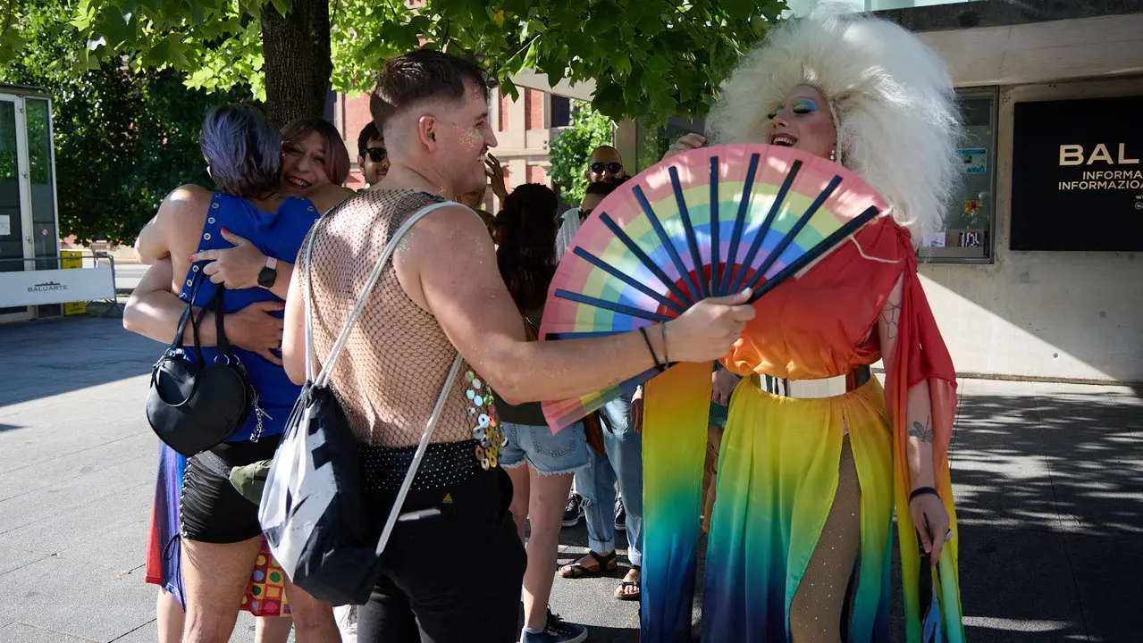 Manifestación convocada por la plataforma 28J con motivo del Día Internacional del Orgullo LGTBI+ en Pamplona. IÑIGO ALZUGARAY