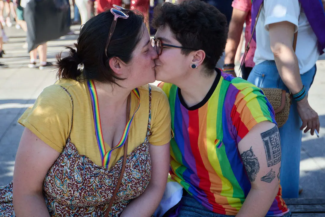 Manifestación convocada por la plataforma 28J con motivo del Día Internacional del Orgullo LGTBI+ en Pamplona. IÑIGO ALZUGARAY