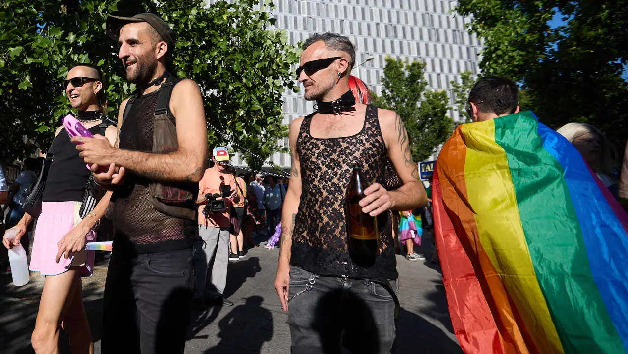 Manifestación convocada por la plataforma 28J con motivo del Día Internacional del Orgullo LGTBI+ en Pamplona. IÑIGO ALZUGARAY