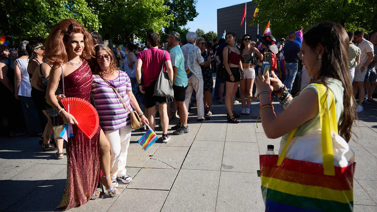 Manifestación convocada por la plataforma 28J con motivo del Día Internacional del Orgullo LGTBI+ en Pamplona. IÑIGO ALZUGARAY