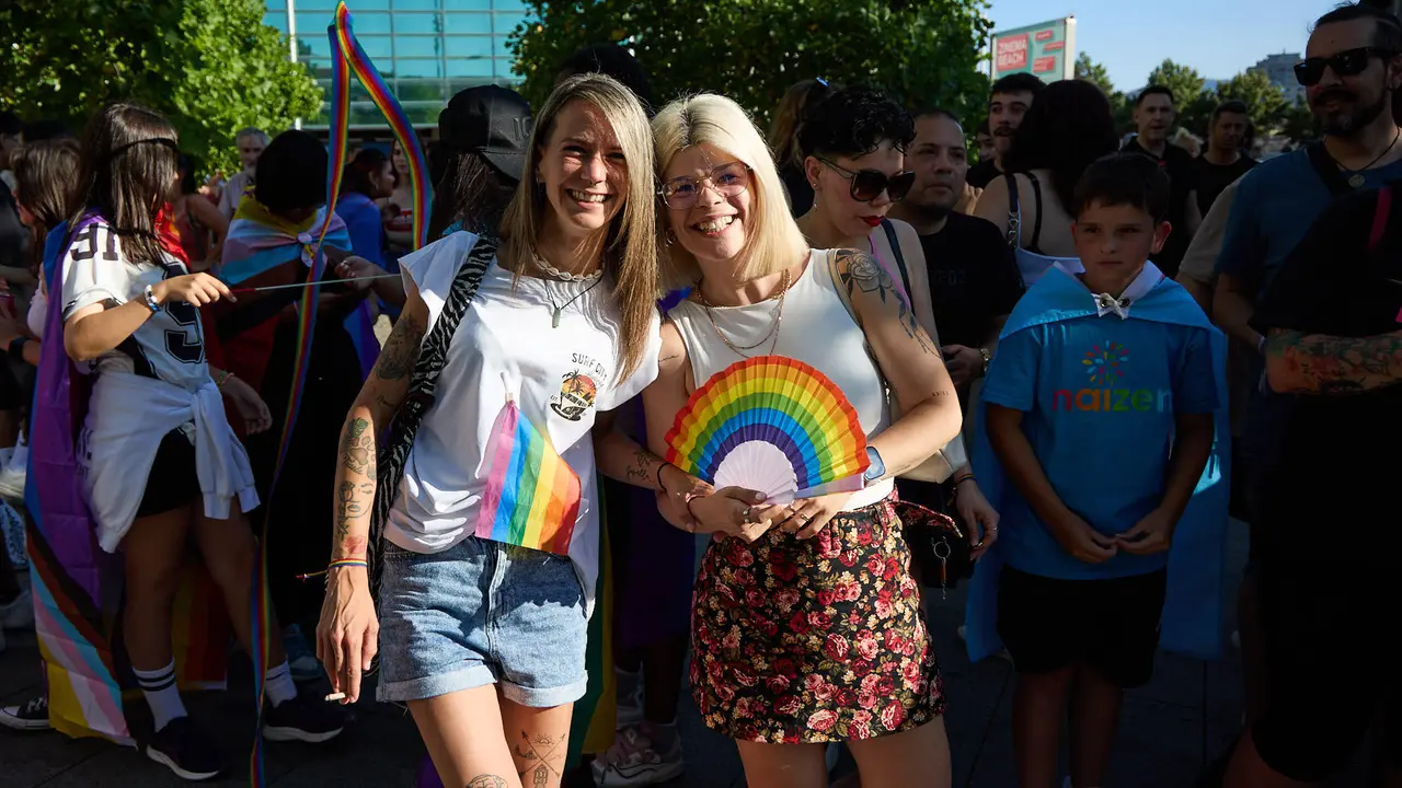 Manifestación convocada por la plataforma 28J con motivo del Día Internacional del Orgullo LGTBI+ en Pamplona. IÑIGO ALZUGARAY