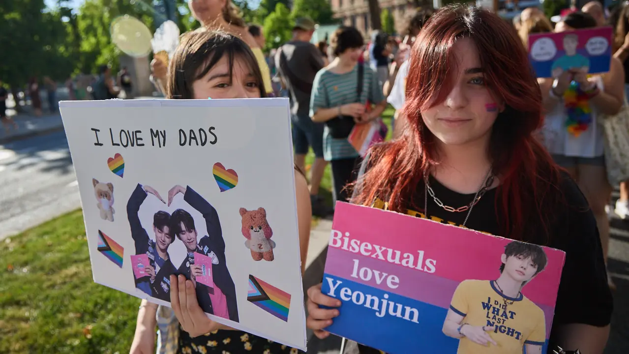 Manifestación convocada por la plataforma 28J con motivo del Día Internacional del Orgullo LGTBI+ en Pamplona. IÑIGO ALZUGARAY