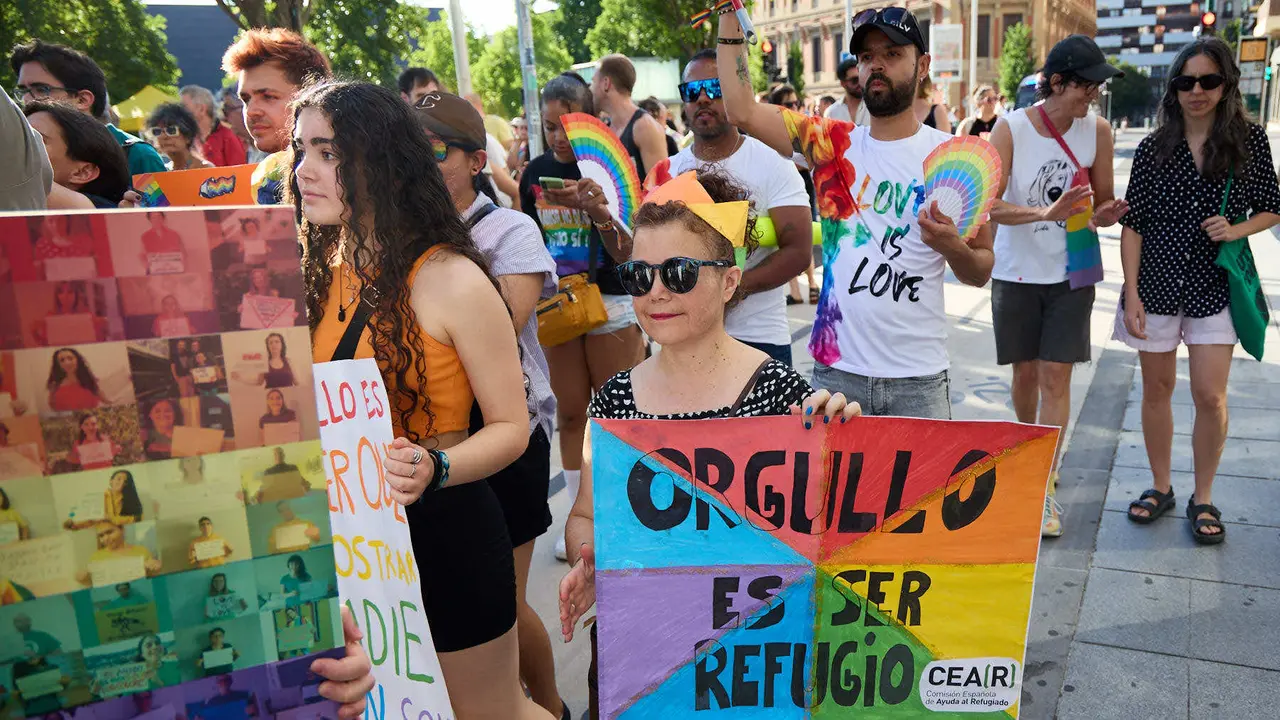 Manifestación convocada por la plataforma 28J con motivo del Día Internacional del Orgullo LGTBI+ en Pamplona. IÑIGO ALZUGARAY