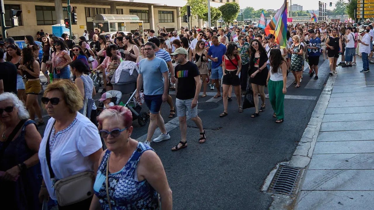 Manifestación convocada por la plataforma 28J con motivo del Día Internacional del Orgullo LGTBI+ en Pamplona. IÑIGO ALZUGARAY