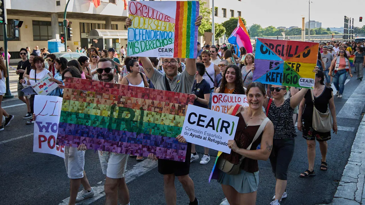 Manifestación convocada por la plataforma 28J con motivo del Día Internacional del Orgullo LGTBI+ en Pamplona. IÑIGO ALZUGARAY